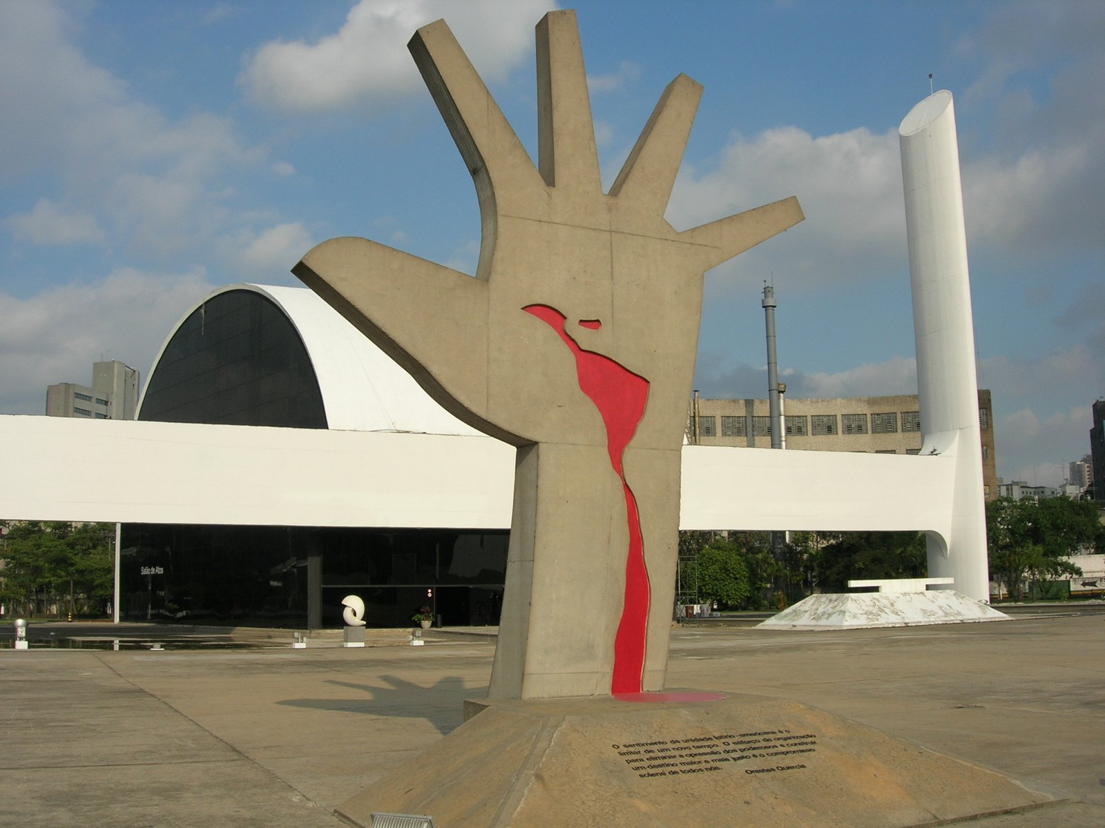 Mão Niemeyer1